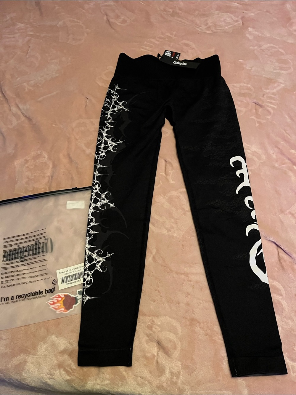 Darc Sport black Leggings with White Scroll Detail